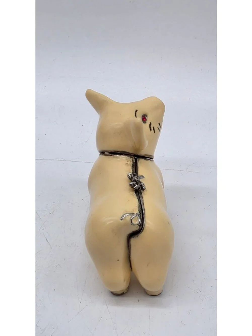 Enamel Hinged Pig Trinket Box Magnetic Closure Vintage Farmhouse Country Swine